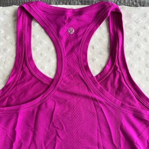 Lululemon Swiftly tech shirt | size 4